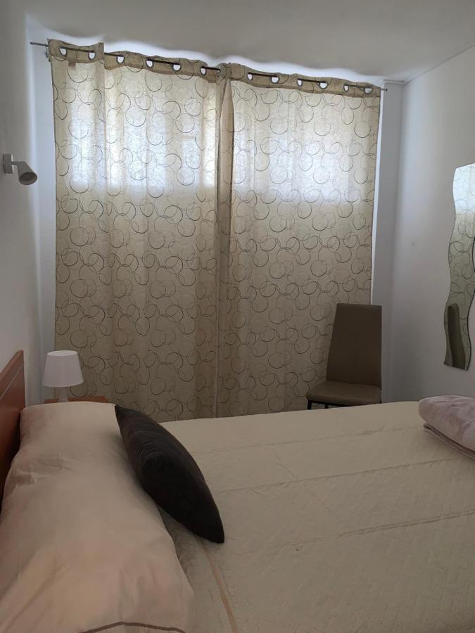 로스크리스티아노스 Comodoro, Situado En Frente Del Mar 아파트 외부 사진